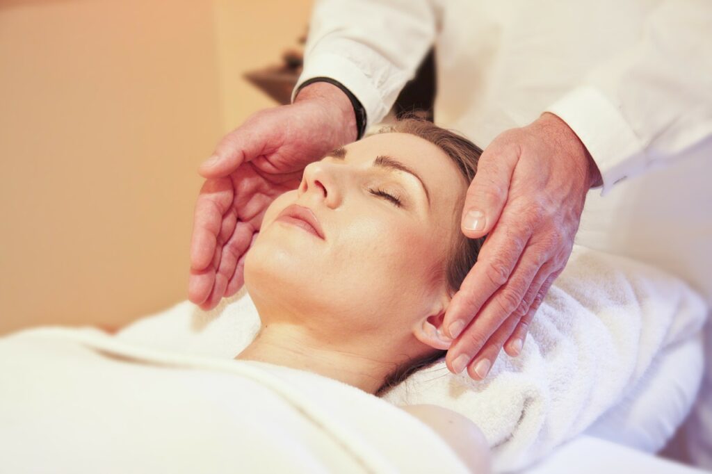 Il Reiki Funziona? L'Efficacia del Reiki: Un'Analisi Approfondita Basata su Tre Studi Scientifici.